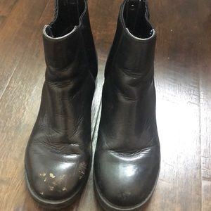 Steve Madden Chelsea boots